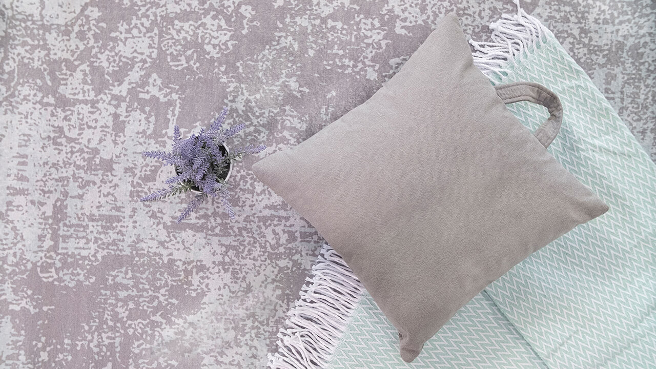 Купить подушка с ручкой WENDY